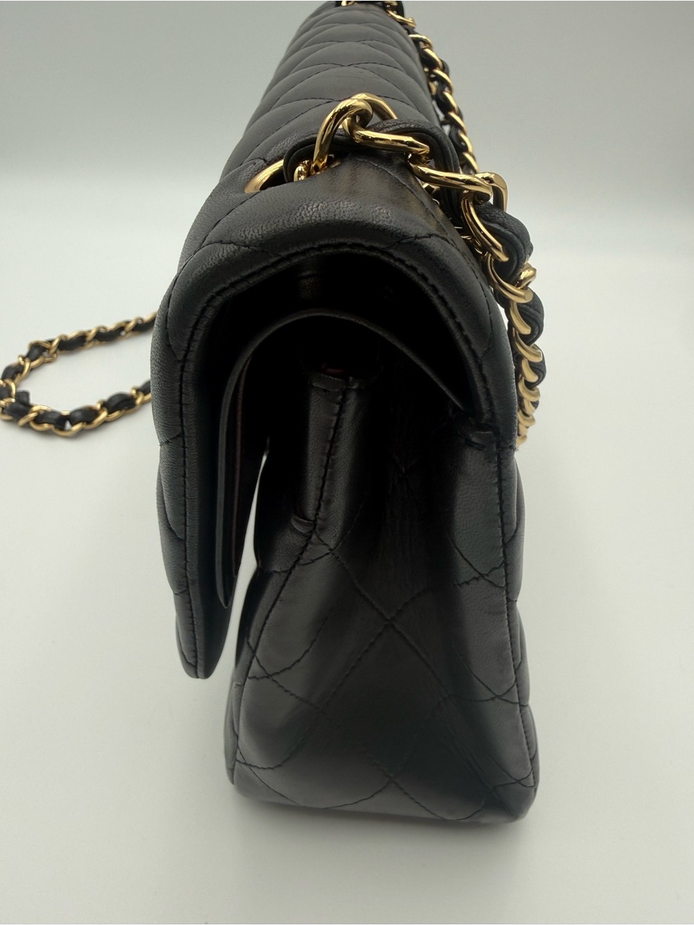 CHANEL Black Classic Double Flap Jumbo in Lambskin - Picture 3 of 14